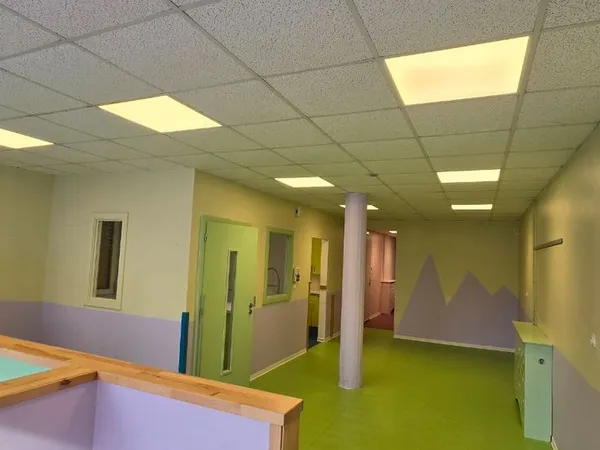Loue local commercial 106m2 idéal supérette, cabinet de santé,...