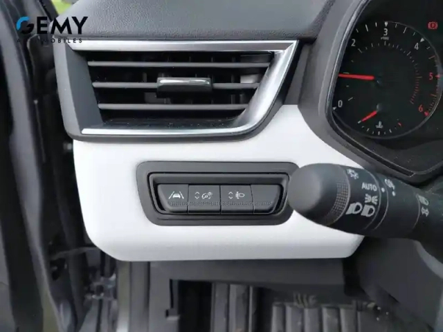 Renault Clio blue dci 100 — photo 80