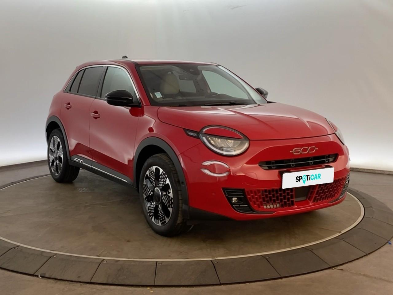 Fiat 600 t-gen 3 1.2 hybrid 110ch edct6 la prima — photo 3