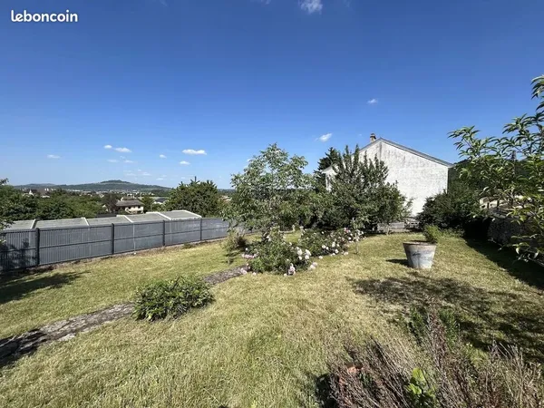 Terrain 384 m² Jezainville