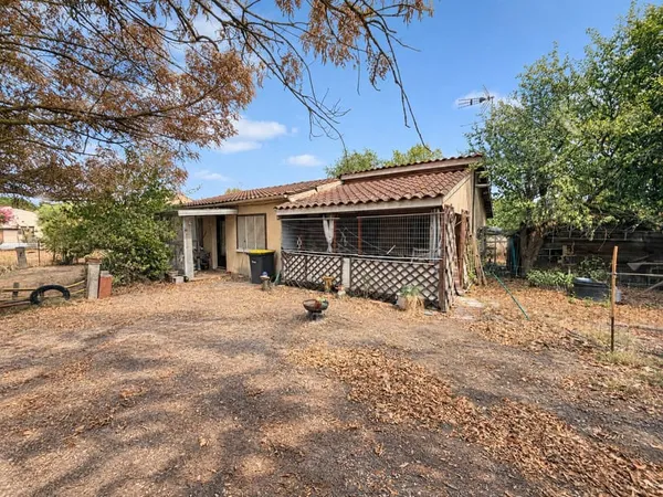 MAISON T4 A RENOVER