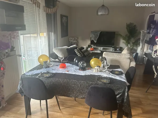 Loue chambre meublée