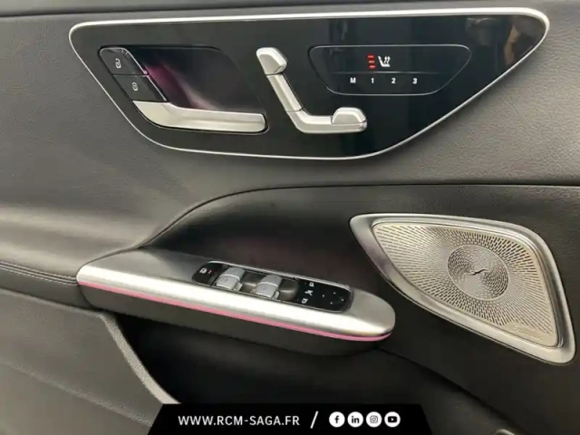 Mercedes Classe C berline 300 de hybrid eq 197+129ch amg line — photo 14