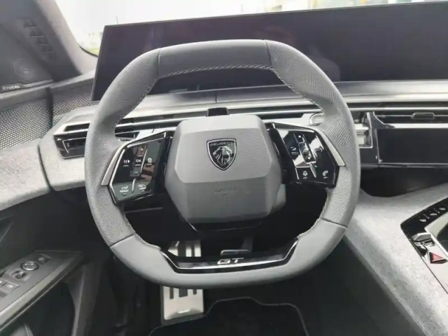 Peugeot 3008 hybrid 145 e-dcs6 — photo 51