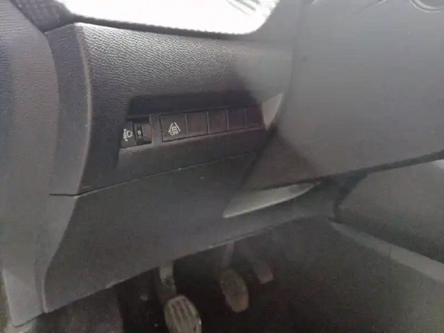 Peugeot 2008 puretech 100 s&amp;s bvm6 — photo 20