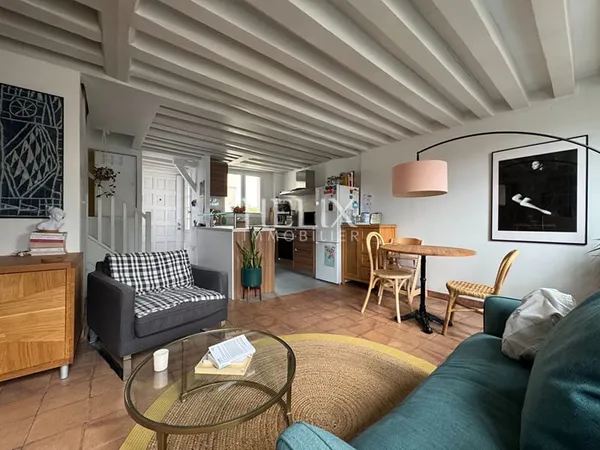 Exceptionnel appartement en duplex 'comme une petite maison' situé au dernier étage