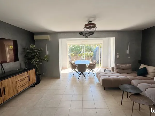 Fréjus — Appartement 83 m², jardin, mezzanine et garage 2 voitures