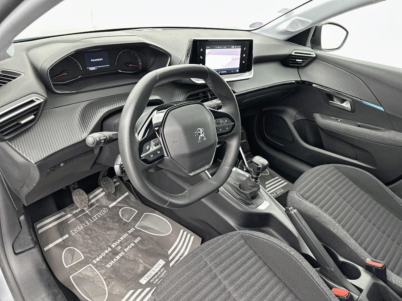 Peugeot 208 puretech 100 s&s bvm6 style — photo 8