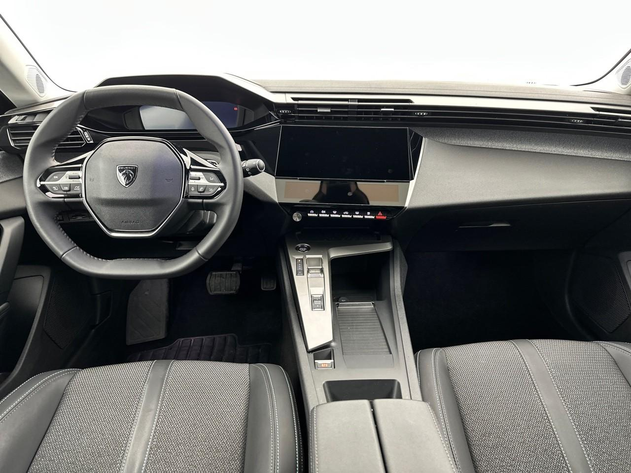 Peugeot 308 hybrid 145 e-dcs6 allure — photo 11