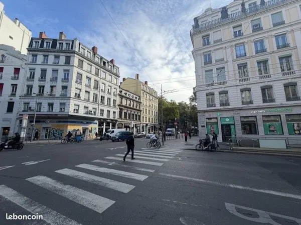 Commerce beauté/coiffure 150 m²