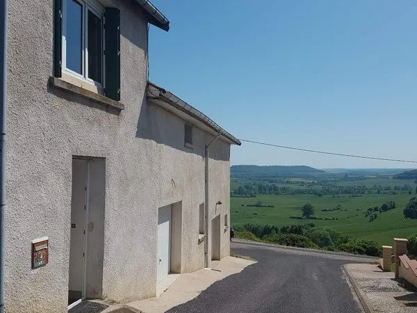 1 MAISON 92 m2- SIGNÉVILLE (52700) - 40 000