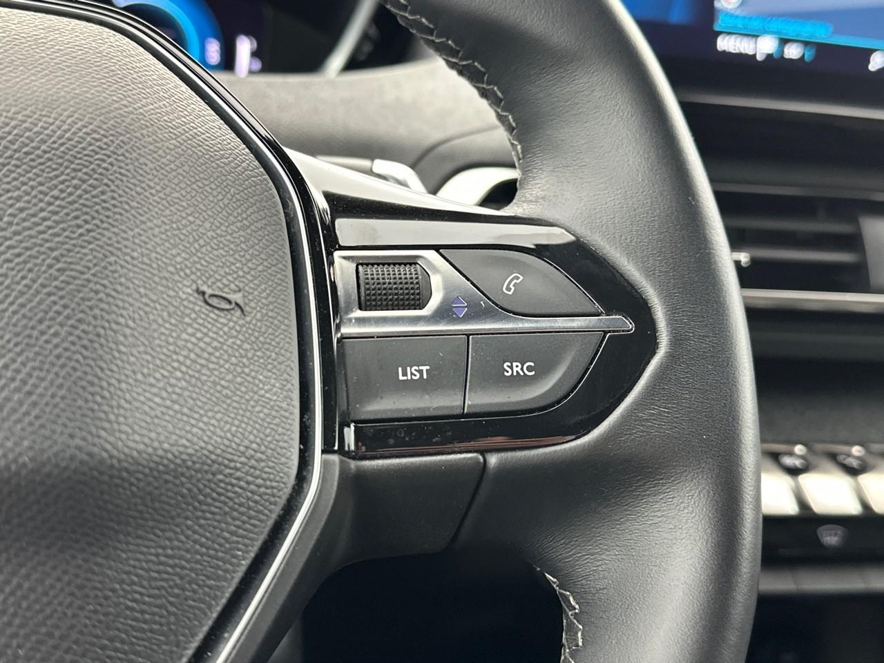 Peugeot 3008 hybrid 225 e-eat8 allure pack — photo 19