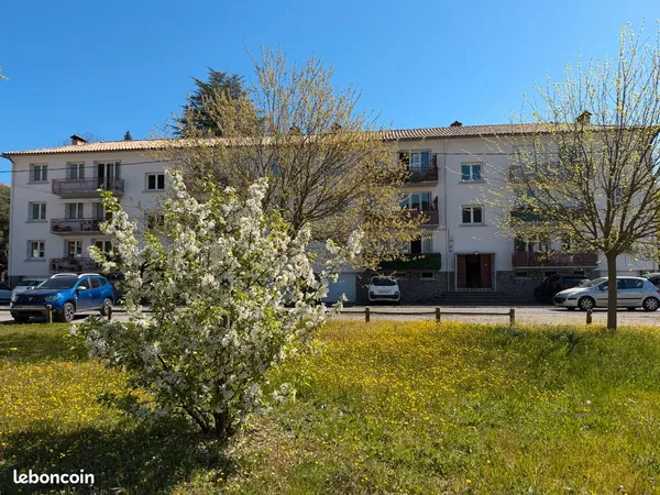 Idéal retraité F3 dans petite résidence