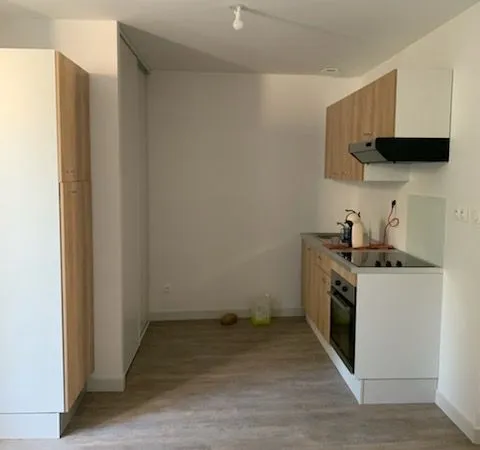 Grand studio montmoreau