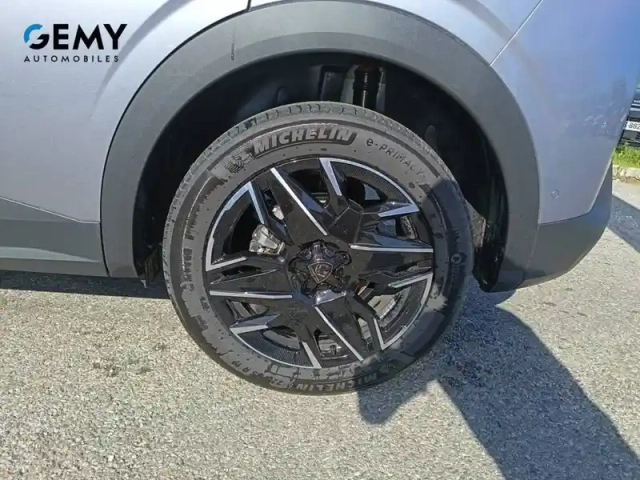 Peugeot 3008 hybrid 145 e-dcs6 — photo 42