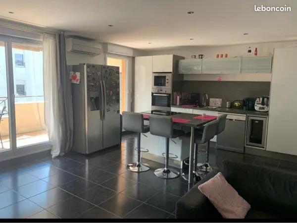 Apparement T4 + terrasse + garage