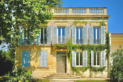 Maison 22 pièces 430 m²