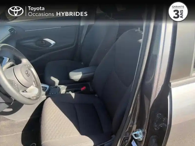 Toyota Yaris cross 116h dynamic my25 — photo 11