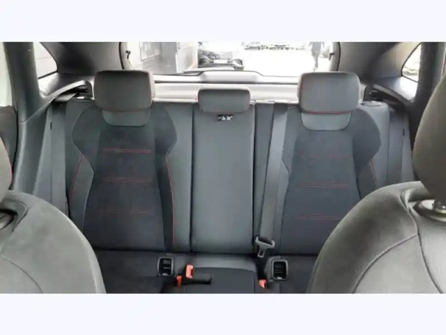 Mercedes Gla 180 d edition 140 — photo 17