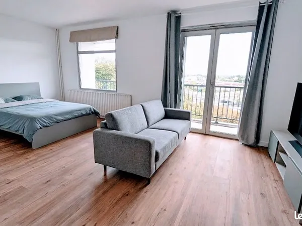 [colocation Massy] grande chambre 22m2