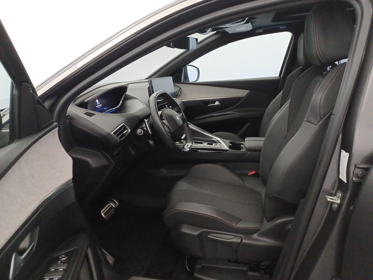 Peugeot 3008 hybrid 225 e-eat8 gt — photo 9