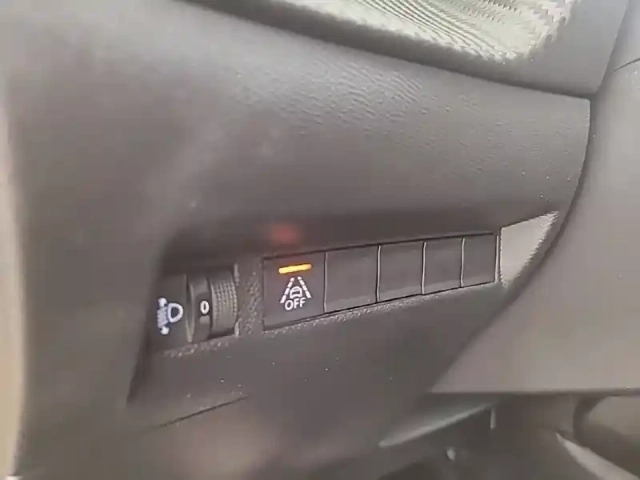 Peugeot 208 puretech 75 s&amp;s bvm5 — photo 25