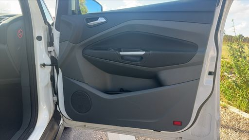 Ford C-max 1.0 EcoBoost 100 - Titanium – 2014 – 141541 km – Essence – Boîte Manuelle — photo 19