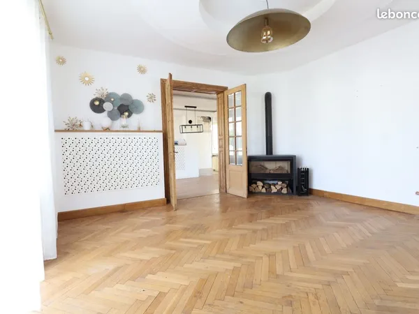 Maison 11 pièces 170 m²