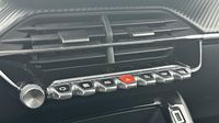 Peugeot 2008 1.2 PureTech 100ch S&S Style — photo 15