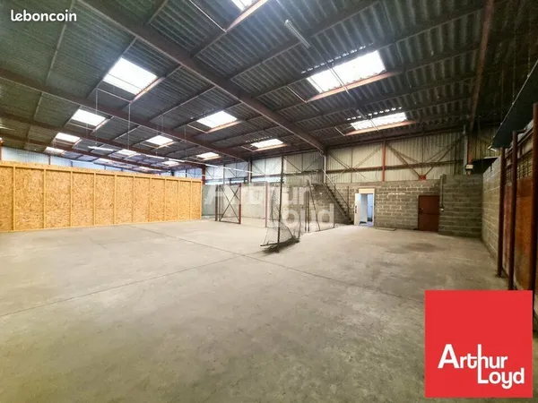 ENTREPOT - LOGISTIQUE 800 m² POITIERS