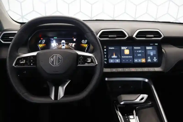 Mg Zs 1.5 l hybrid+ 197 ch — photo 10