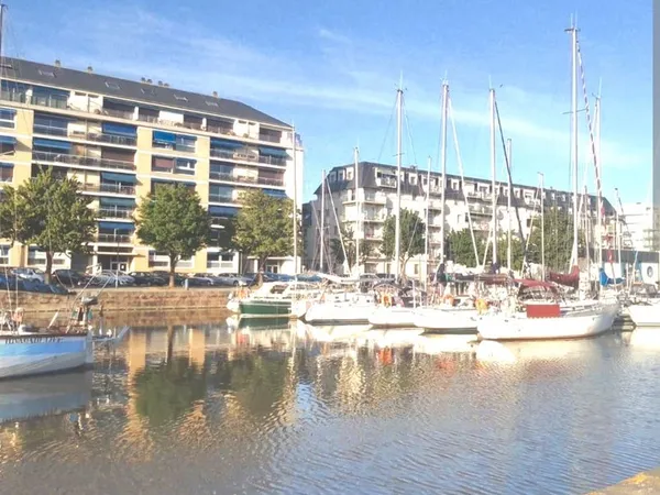 Port de plaisance, 98m2, parking et cave