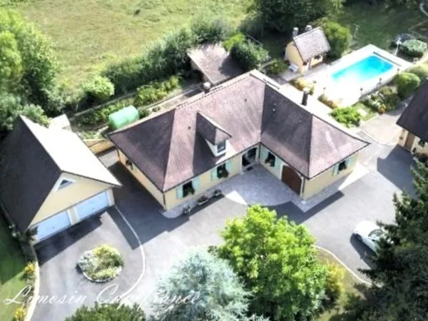 Maison 10 pièces 280 m²