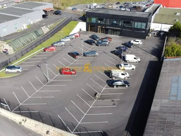 Local commercial 580 m²