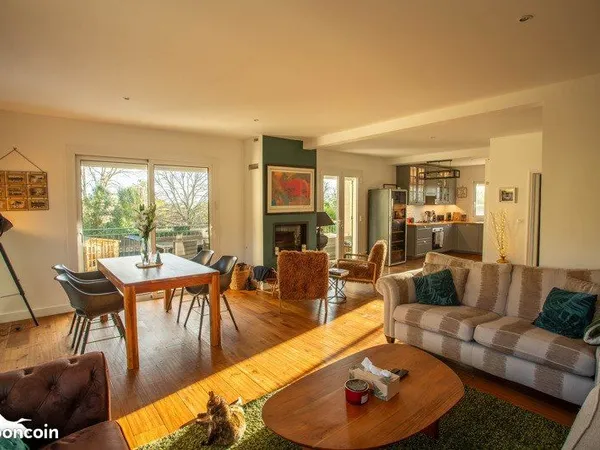 Maison 6 pièces 142 m²