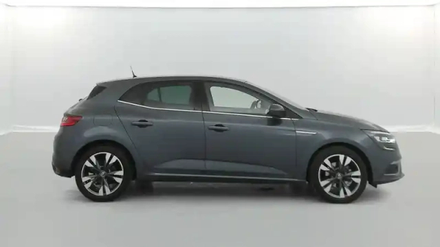 Renault Megane mégane iv berline tce 140 energy — photo 15