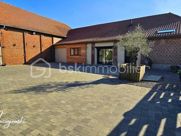 Propriété semi plain pied de 260 m²