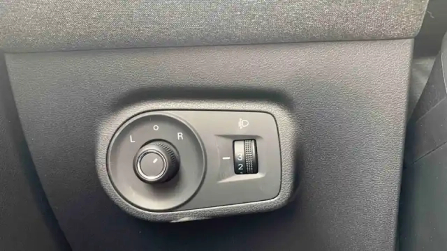 Mg Zs 1.5 l hybrid+ 197 ch — photo 27