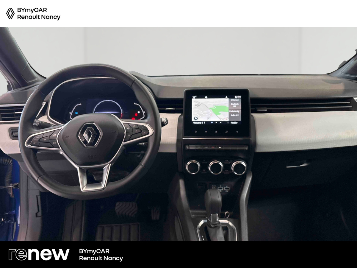 Renault Clio E-Tech 140 - 21N — photo 9