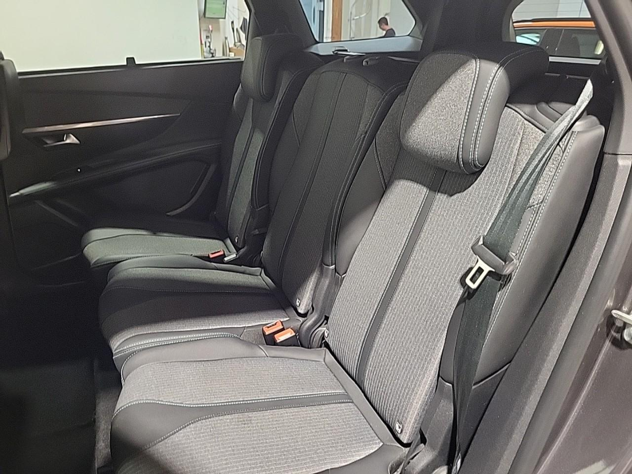 Peugeot 5008 bluehdi 130ch s&s eat8 allure pack — photo 13