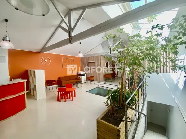 Bureaux 1 pièce 276 m²