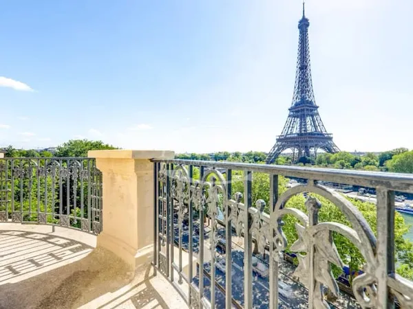 Appartement 7 pièces 210 m²