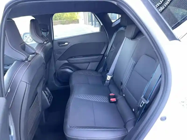 Renault Captur e-tech full hybrid 145 ch — photo 13