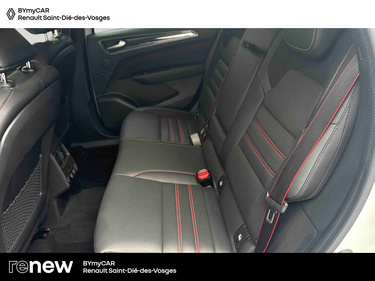 Renault Arkana E-Tech 145 - 21B — photo 12