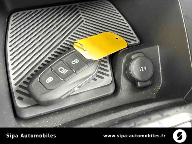 Citroën C4 e- 136 ch automatique — photo 15