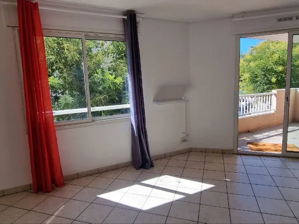 Studio 28m2 avec Balcon et cave
