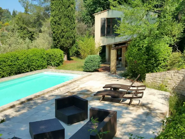 Location étudiante - Meublé - piscine partagée - quartier St Eutrope/Aix en Provence