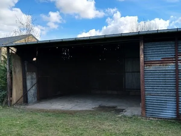 Carport à Louer