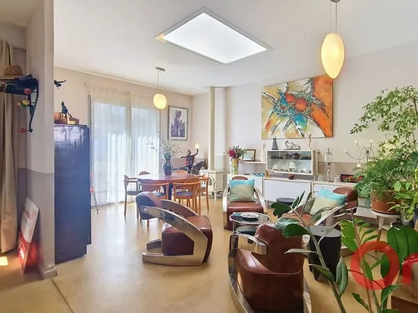 Maison 4 pièces 215 m²