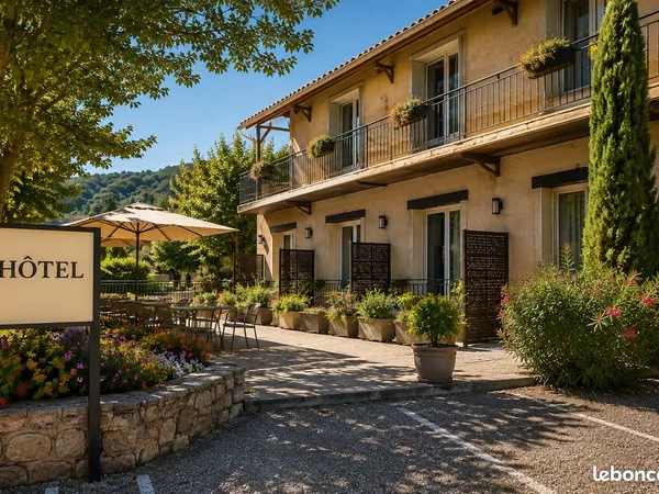 Hôtel 500 m² GREOUX LES BAINS